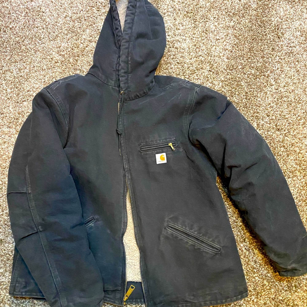 Women’s Carhartt coat. Size large, black.